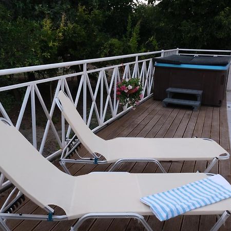 Ferienwohnung Luxury Fani House Next To Harbor Area With Jacuzzi Paphos Exterior foto