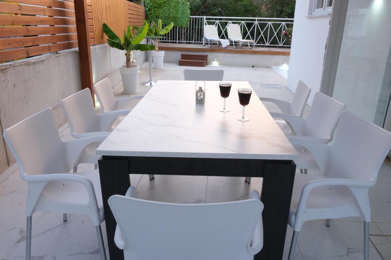 Ferienwohnung Luxury Fani House Next To Harbor Area With Jacuzzi Paphos Exterior foto