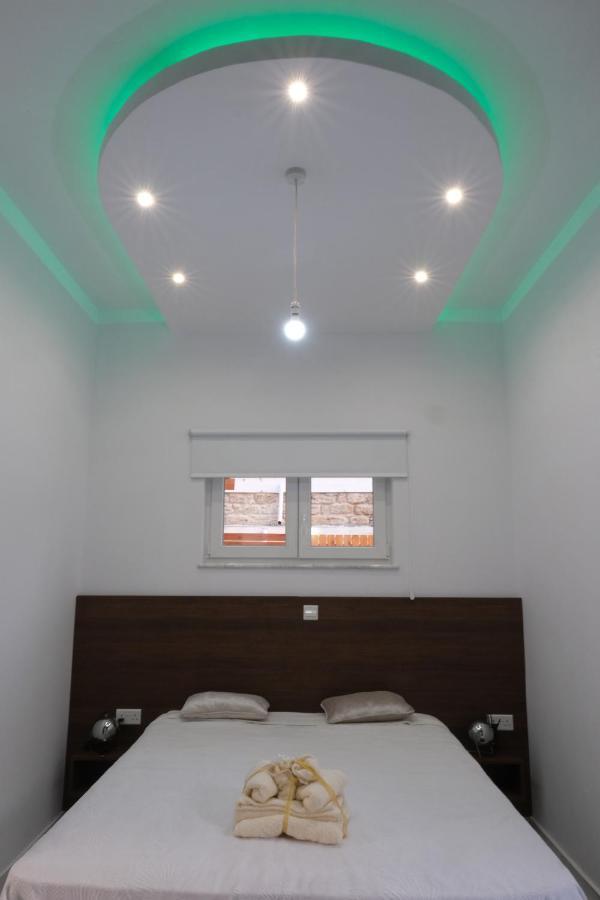 Ferienwohnung Luxury Fani House Next To Harbor Area With Jacuzzi Paphos Exterior foto