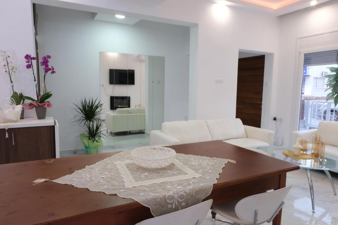 Ferienwohnung Luxury Fani House Next To Harbor Area With Jacuzzi Paphos Exterior foto