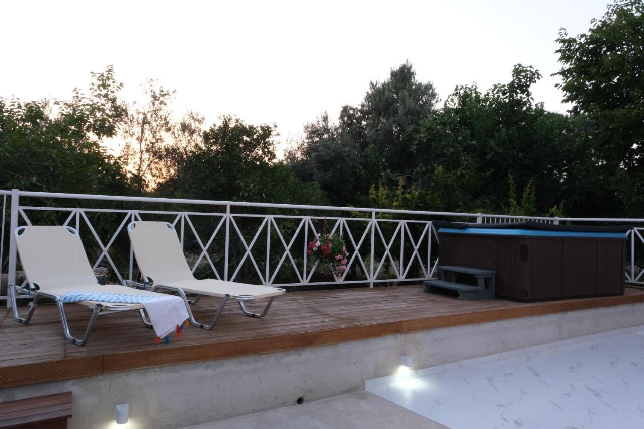 Ferienwohnung Luxury Fani House Next To Harbor Area With Jacuzzi Paphos Exterior foto
